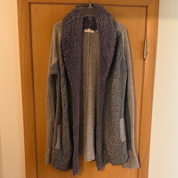 Sleeping on Snow Anthropologie Women’s Plush Knit Cardigan Sweater Gray Medium - Picture 1 of 13